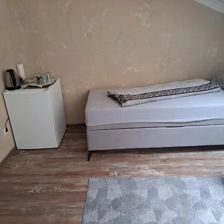 Al-dino Guest house *